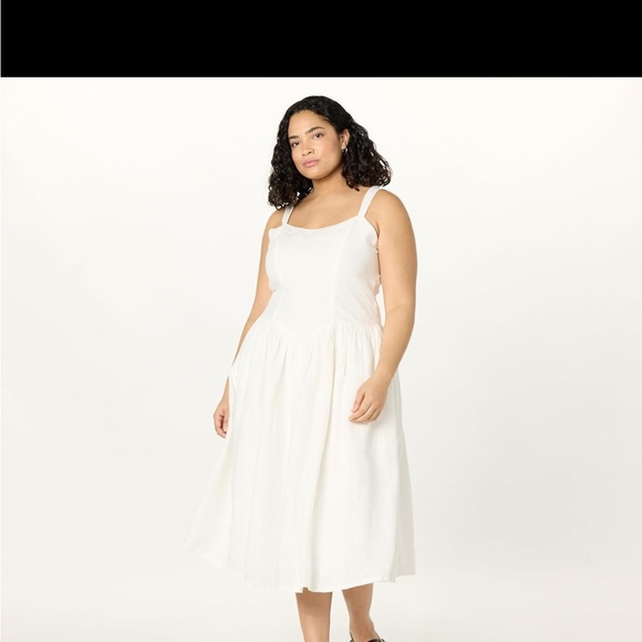 The Drop Dresses & Skirts - The drop balu feminine shaped White Midi Dress